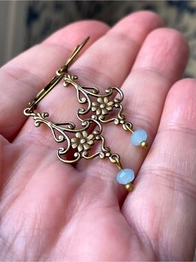 Vintage Art Nouveau style goldtone dangle earrings Czech